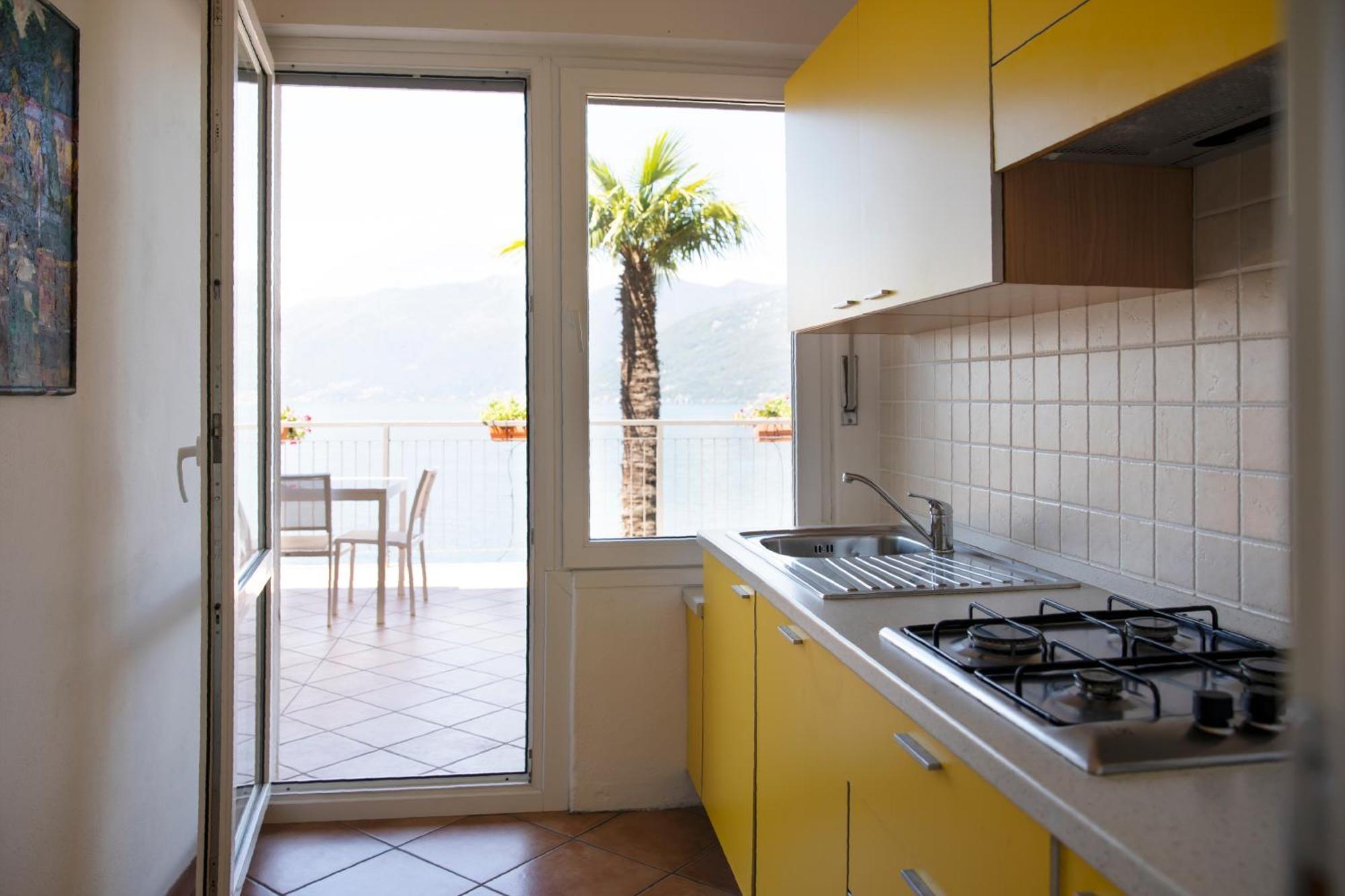 Charming Moment Di Villa Porta - Residenza Leonardo Luino Buitenkant foto