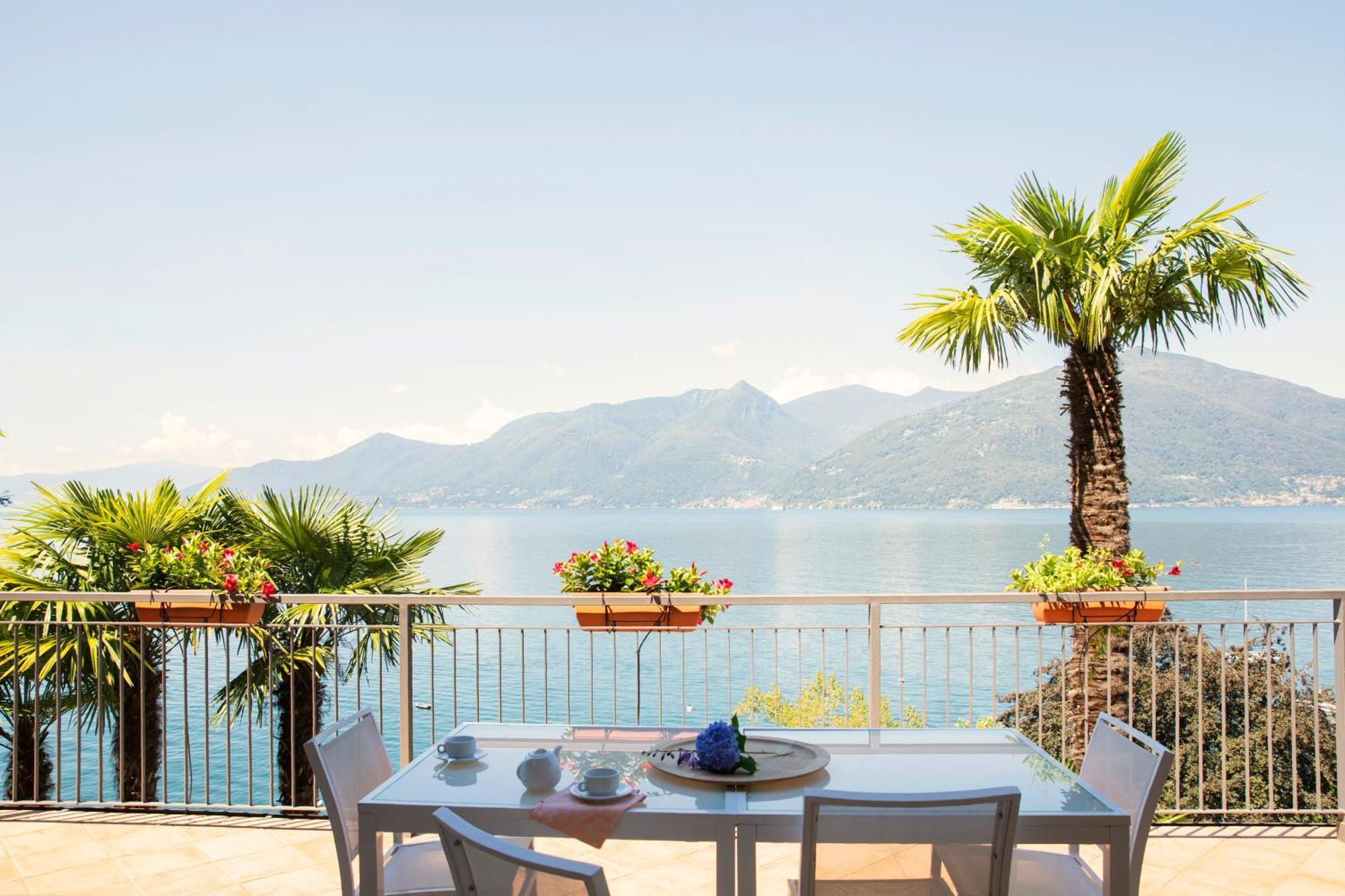 Charming Moment Di Villa Porta - Residenza Leonardo Luino Buitenkant foto